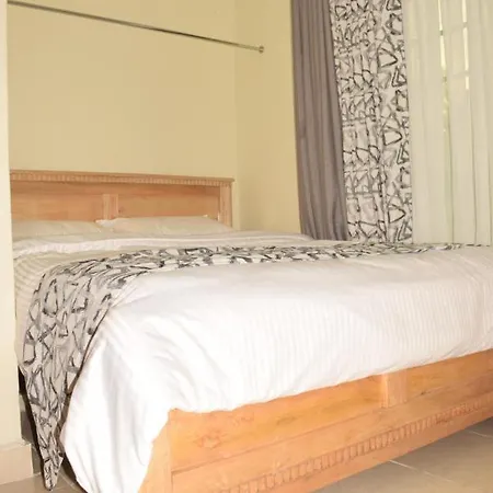 Stylish 2Br With Wi-Fi And Secure Parking Apartment Kakamega Exterior photo